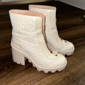 𝐆𝐮𝐜𝐜𝐢 𝐁𝐨𝐨𝐭𝐬 - 𝐩𝐞𝐫𝐟𝐞𝐜𝐭 𝐟𝐨𝐫 𝐫𝐚𝐢𝐧𝐲 𝐰𝐞𝐚𝐭𝐡𝐞𝐫